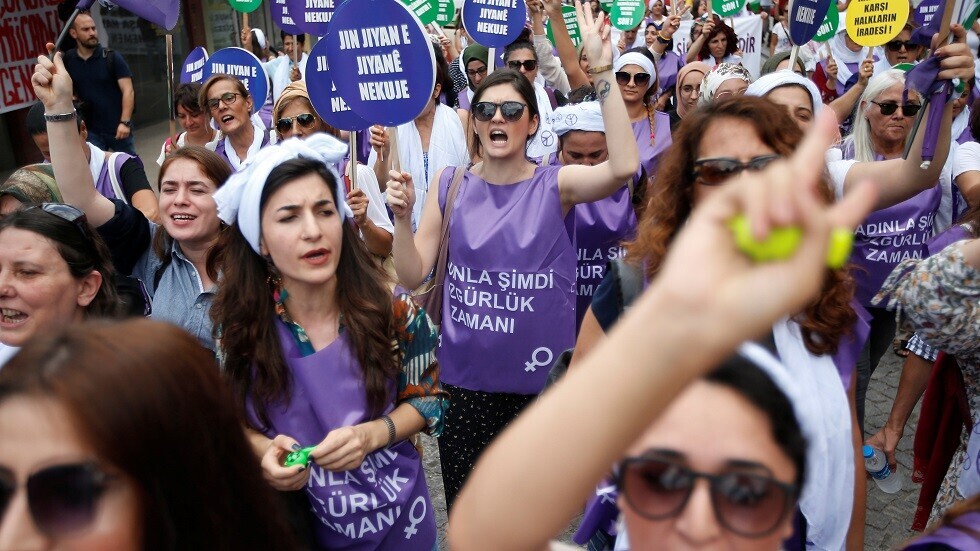 Ankara"da kadın gösterileri