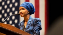 ABD"nin tarihe geçen ilk kadın Müslüman vekillerinden İlhan Omar, yeniden Temsilciler Meclisi"ne seçildi