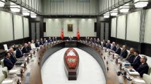 Türk hükümeti 15 milyon liradan fazla bağış yapmakla suçlanıyor