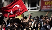 Türkiye"deki "en üst düzey yetkili" halkı ve muhalefeti kızdırdı